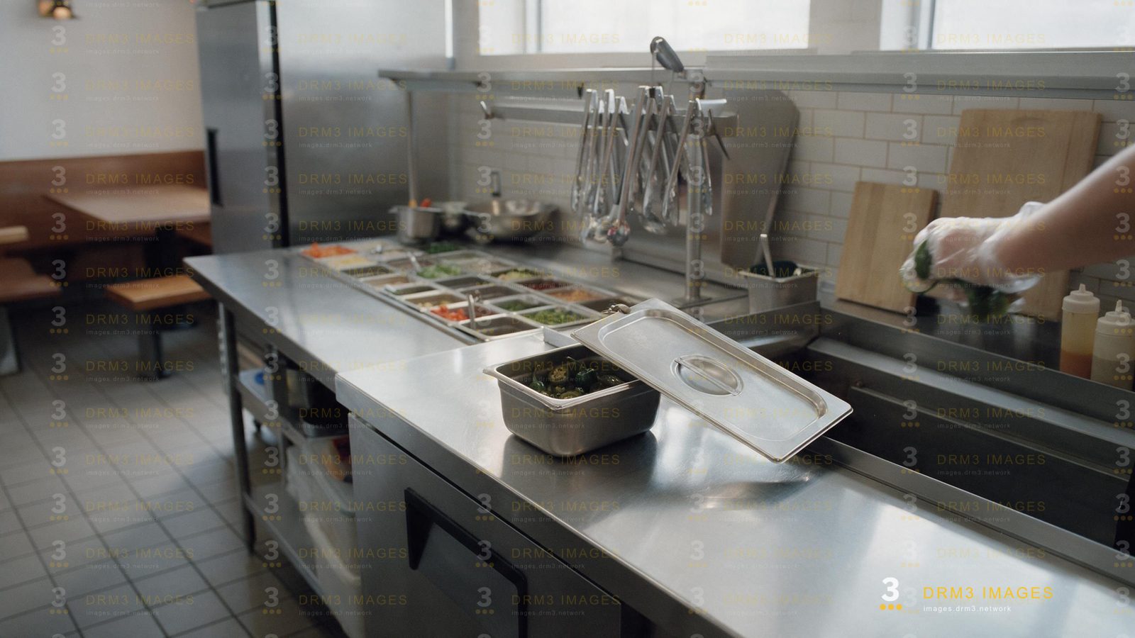 Chipotle removes jalapeños nationwide over salmonella link